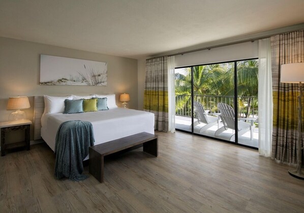 Unit with 1 King size bed. Exact unit will be assigned upon arrival. Views, colors and decor may vary.