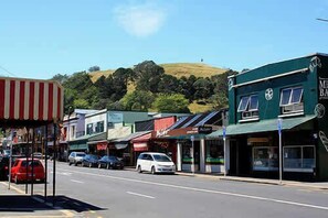 Only a short stroll to iconic Mt Eden Village