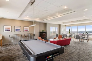 Spielezimmer