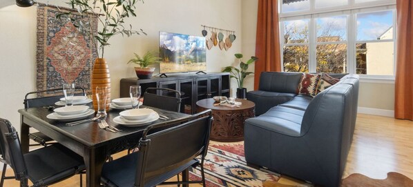 Lee Martinez Loft | Vaulted Ceiling and Stunning Natural Light!