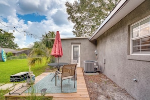 Deck | Grill | Outdoor Dining Area