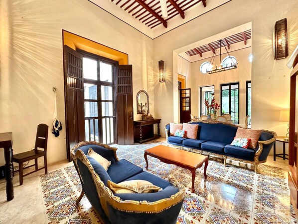 Entry living room