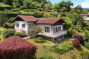 Casa Laura - Stresa, Lake Maggiore - NORTHITALY VILLAS vacation rentals