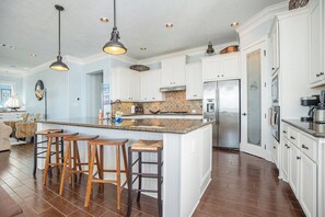 Beautiful chef's kitchen