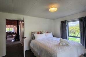 Downstairs Queen Bedroom 2
