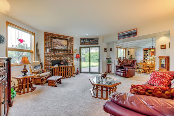 Sequim Vacation Rental | 3BR | 2.5BA | Step-Free Access | 1,974 Sq Ft