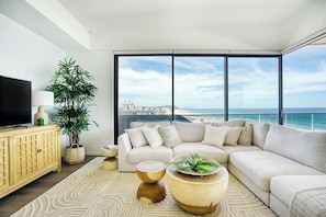 The apartment has been designed to capture views at every turn and create a seamless connection with the outdoors.
