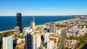 Indulge in stunning panoramic views from this 44-storey high apartment in the heart of Broadbeach. Stay cool with air conditioning as you soak up the vibrant atmosphere of the nearby casino.