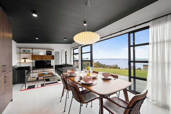 Dining Lounge
