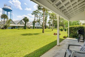 Backyard | Covered Patio