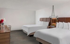 Unit with 2 Queen beds