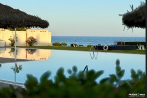 Holiday Home Swimming Pool