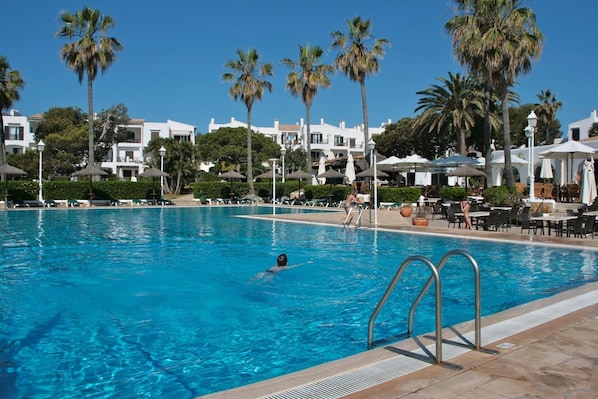 Holiday Home Swimming Pool