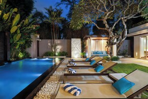 Private swimming pool 