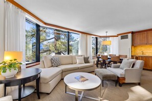 "Our family had an unforgettable stay at the Everline Resort & Spa condo. The unit's prime location near the lift made our skiing adventures hassle-free." - Brian, February 2025