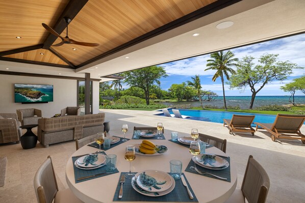 Outdoor dining