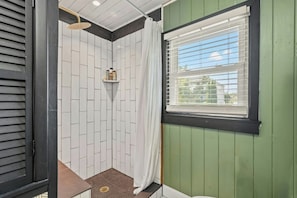 Rinse off and get ready for some more family fun after a day at the beach.