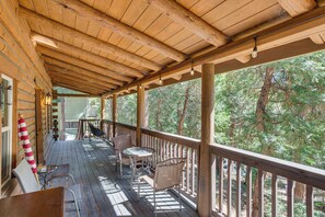 Balcony | Gas Grill