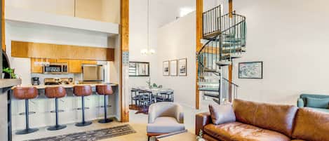 Crested Butte Vacation Rental | 3BR | 3BA | 1,384 Sq Ft | Stairs Required