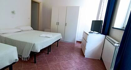Mars, one-bedroom apartment in the hills 2 km from the sea