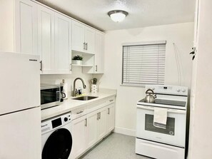 fully equipped kitchen