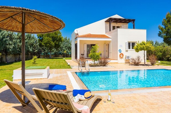 Beautiful villa with private pool and terrace