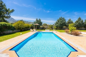 Private pool and terrace