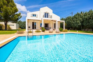 Beautiful villa with private pool and terrace