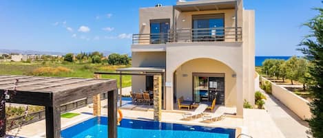 Beautiful villa with private pool and terrace