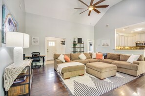 Living Area | Flat-Screen TV | Fireplace | Laptop Workspace