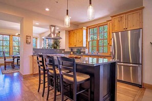 Perfect for lazy morning breakfasts at the island