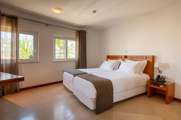 Unit with 2 Twin size beds