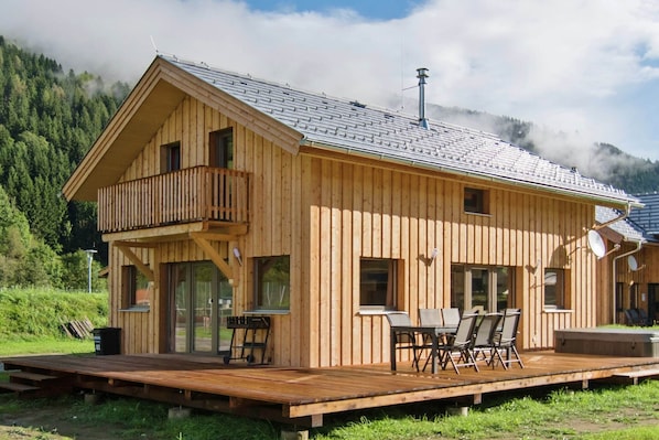 Außenseite Ferienhaus [Sommer]