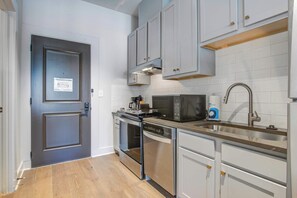 Fully equipped kitchen with everything you need to cook a meal!