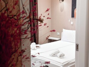 Indulge in long, relaxing showers with uninterrupted hot water. A perfect way to recharge after a day of exploring the city!