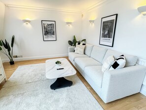 London's 3 Bedroom Flat in Borough near The Shard Bermondsey