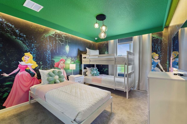 Disney Princess Bunk-Bed Room