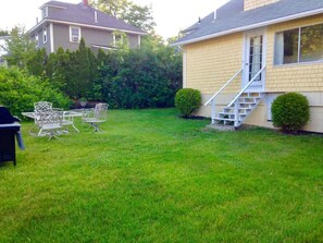Large back yard - parking for 3 cars