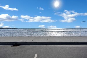Long Beach Ave _ long sands beach 