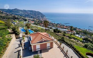 Amenities, Building Exterior, Hot Tub, Main Entrance, People, Pool, Spring, Summer, Wellness