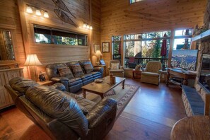Main Level- Living Room