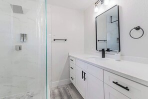 Private King Walk-In Shower / Bathroom