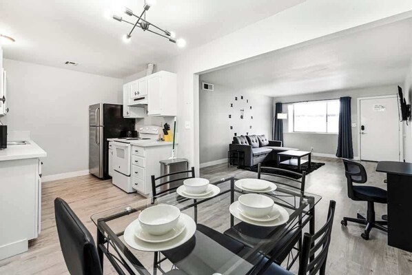 Kitchen / Living Room / Desk Space