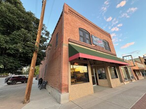The Leanor is a Historic Bulding registered in the state & national registries