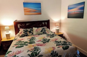 King bed with top rated Novaform mattress.
