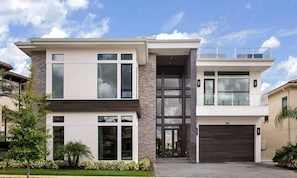 This spectacular 8-bedroom estate in Reunion Resort will spark your creativity from the moment you step inside.