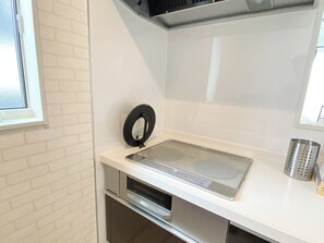 ・[Kitchen] Easy-to-use and easy-to-maintain IH heater system kitchen