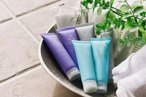 Bathroom amenities