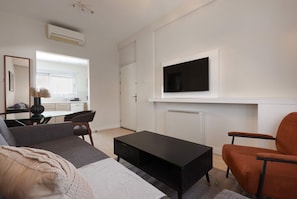 Spacious living room!