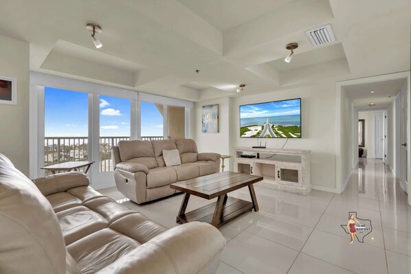 Treat yourself to a sun-kissed getaway at our beautiful bay view condo on the 11th floor of Solare Tower